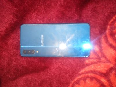 Samsung Galaxy A7 (2018) 4 GB/64 GB