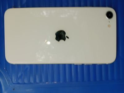 Apple iPhone SE (3rd Gen) 128 GB