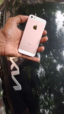 Apple iPhone SE (1st Gen) 32 GB