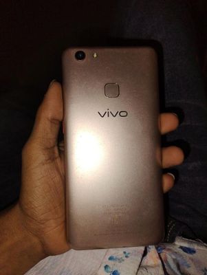 Vivo V7 Plus 4 GB/64 GB