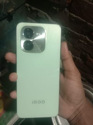 iQOO Z9x 5G 4 GB/128 GB 6