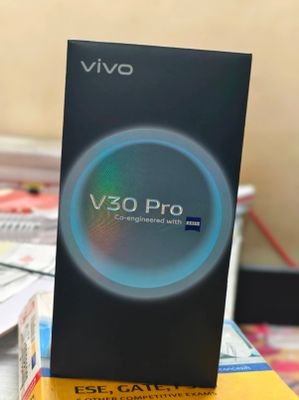 Vivo V30 Pro 12 GB/512 GB