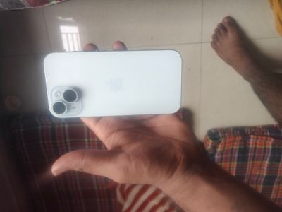 Apple iPhone 15 6 GB/128 GB 3
