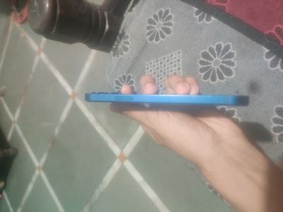 Apple iPhone 12 64 GB 3