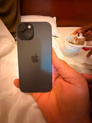 Apple iPhone 15 6 GB/128 GB