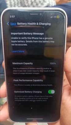 Apple iPhone XR 64 GB 2