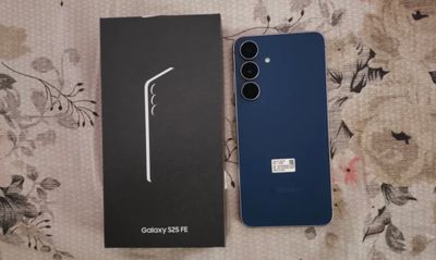 Samsung Galaxy S25 FE 8 GB/128 GB 3