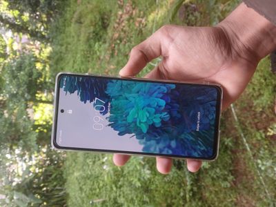 Samsung Galaxy S20 FE 5G 8 GB/128 GB