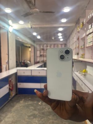 Apple iPhone 15 6 GB/128 GB 3