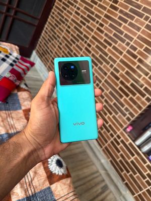 Vivo X80 8 GB/128 GB